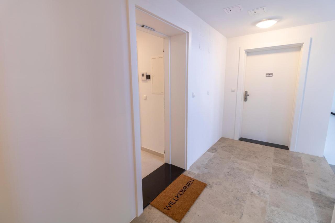 Boutique Sky City Apt. With Balcony / Top Spot Vienna Exterior photo